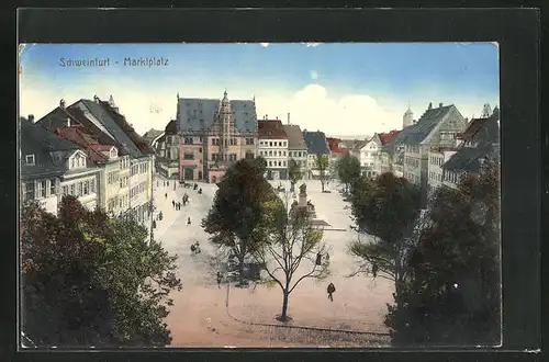 AK Schweinfurt, am Brunnen auf dem Marktplatz, Blick zum Rathaus