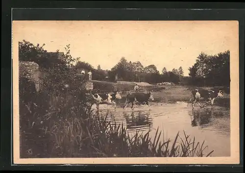 AK Saint-Privè, Vue sur la Rivière, prise du Pont