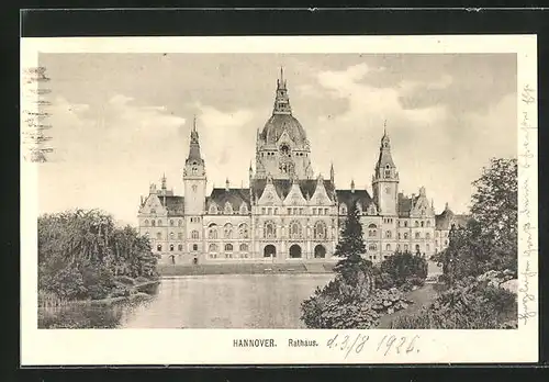 AK Hannover, Blick vom Ufer auf das Rathaus