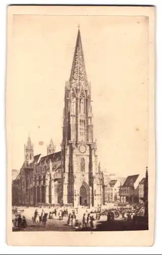 Fotografie unbekannter Fotograf, Ansicht Freiburg i. Br., Freiburger Münster um 1864