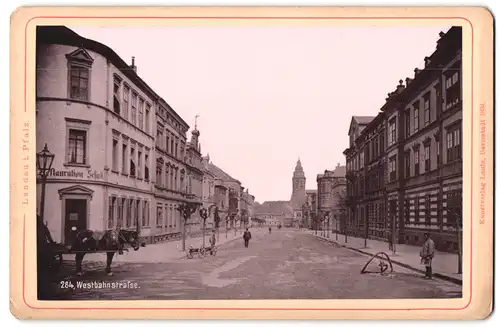 Fotografie Kunstverlag Lautz, Darmstadt, Ansicht Landau i. Pfalz, Blick in die Westbahnstrasse mit Restauration