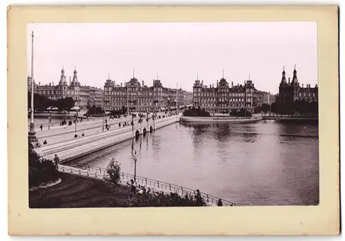 Fotografie unbekannter Fotograf, Ansicht Kopenhagen, Blick in die Stadt mit Brücke