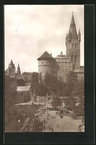 AK Königsberg i. Pr., Schloss mit Strassenbahn