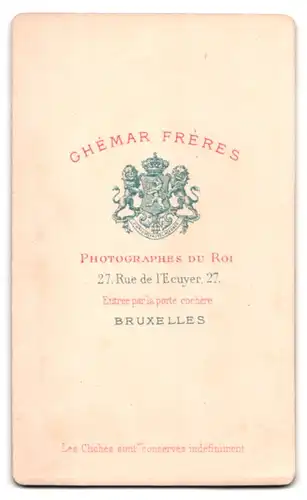 Fotografie Chémar Frères, Bruxelles, 27 Rue de l`Ecuyer, Junge mit Anzug im Portrait