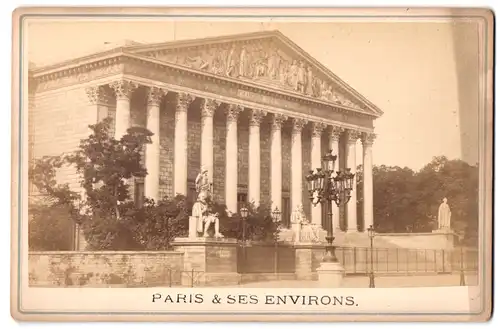 Fotografie unbekannter Fotograf, Ansicht Paris, Partie am la Chambre des Deputes