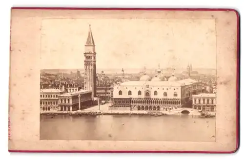 Fotografie unbekannter Fotograf, Ansicht Venedig, Panorama mit Kirche