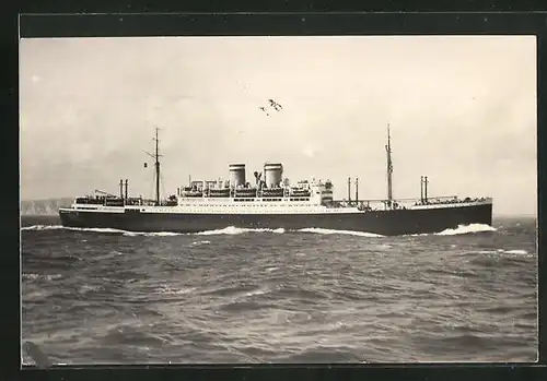 Foto-AK Passagierschiff Hamburg in voller Fahrt