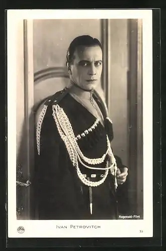 AK Schauspieler Ivan Petrovitch in Uniform