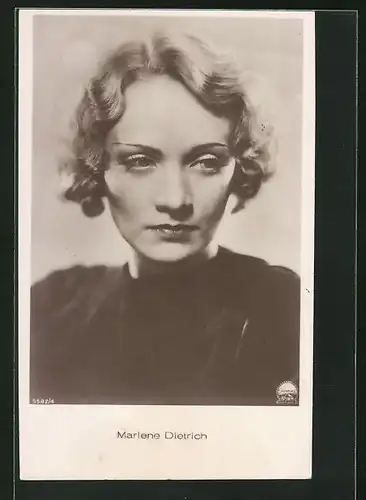 AK Schauspielerin Marlene Dietrich mit melancholischem Blick