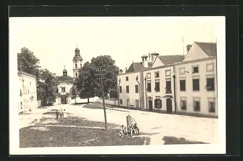 AK Stift Reichersberg a. Inn, Platz gegen Kirchturm