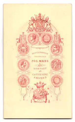 Fotografie J. Maes, Anvers, Portrait Mann im Anzug mit Backenbart und Mittelscheitel
