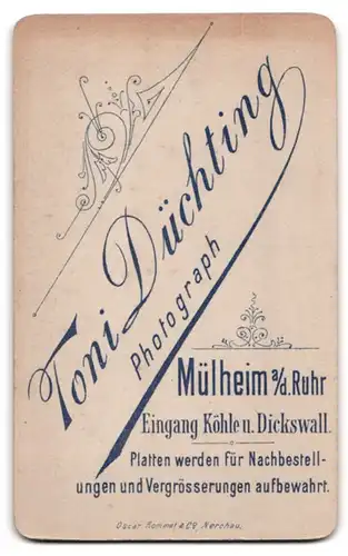 Fotografie Toni Düchting, Mülheim a. d. Ruhr, Köhle u. Dickswall, Portrait Kleinkind im weissen Kleid