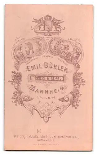 Fotografie Emil Bühler, Mannheim, Lit. B. 5 Nr. 14, Portrait Herr im dunklen Anzug mit Vollbart