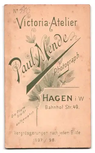 Fotografie Paul Mende, Hagen i. W., Bahnhof Str. 49, Portrait älterer Mann im Anzug mit Vollbart