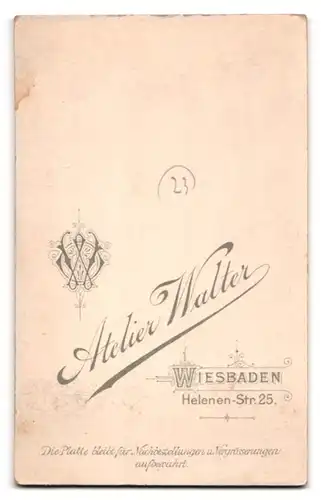 Fotografie Atelier Walter, Wiesbaden, Helenen-Strasse 25, Niedliche Geschwister im weissen Kleid