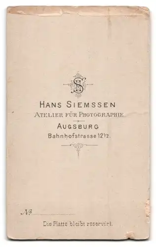 Fotografie Hans Siemssen, Augsburg, Bahnhofstr. 12 1 /2, Portrait junger Mann im Anzug mit Bürstenhaarschnitt