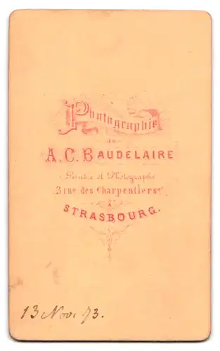 Fotografie A. C. Baudelaire, Strasbourg, 3, Rue des Charpentiers, Portrait süsses Kleinkind im Hemdchen