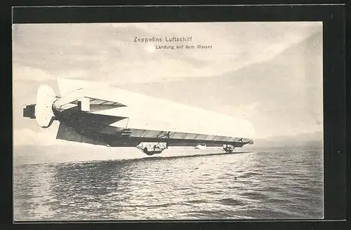 AK Zeppelin landet auf dem Wasser