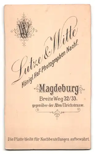 Fotografie Lutze & Witte, Magdeburg, Breite Weg 32-33, Portrait junge Dame im modischen Kleid