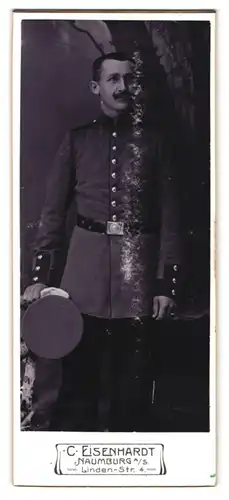 Fotografie C. Eisenhardt, Naumburg a. S., Linden-Str. 4, Portrait Soldat in Uniform mit Kaiser Wilhelm Bart