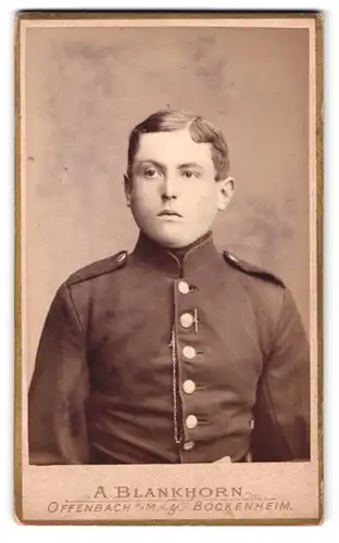 Fotografie A. Blankhorn, Offenbach a. M., Frankfurterstr. 37, Portrait junger Soldat Jak. Wagner in Uniform