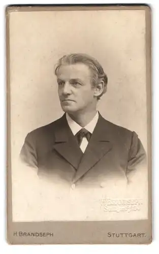 Fotografie H. Brandseph, Stuttgart, Marienstrasse 36, Portrait Stadtdekan Braun 1904