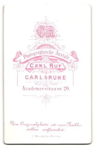 Fotografie Carl Ruf, Carlsruhe, Academiestr. 20, Portrait Edelmann im Anzug