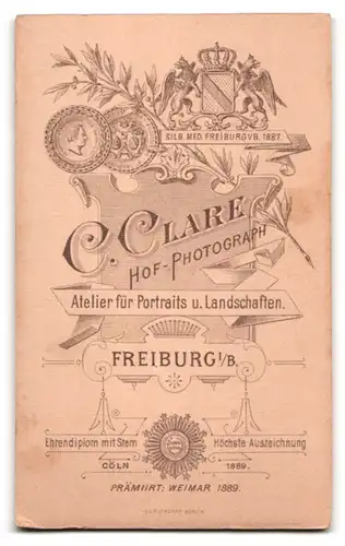 Fotografie C. Clare, Freiburg i. B., Portrait junge Dame mit Kragenbrosche