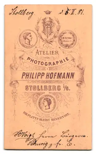 Fotografie Philipp Hofmann, Stollberg, Edelmann mit Schnauzbart & Brille im Anzug