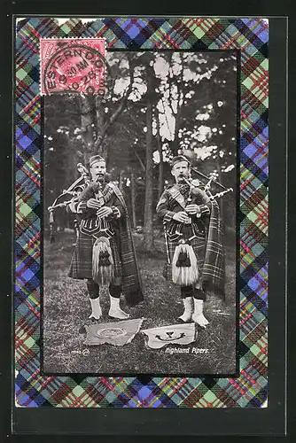 AK Highland Pipers, Schotten spielen im Kilt Dudelsack