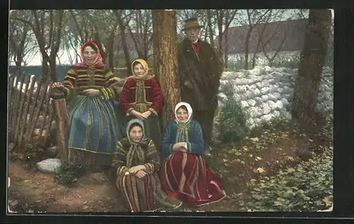 AK Polnische Familie in Tracht