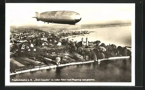 AK Friedrichshafen i. B., Graf Zeppelin in voller Fahrt, Flugzeugaufnahme