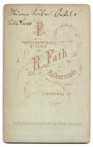 Fotografie R. Fath, Halberstadt, Lindenweg 21, Portrait ältere Dame im Kleid mit Kopftuch