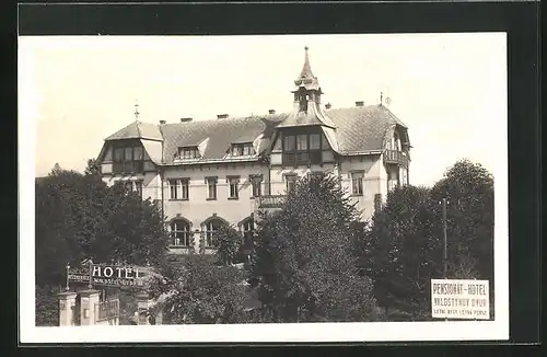 AK Lázné Zeleznice, Hotel Valdstýnuv dvur