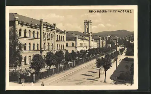 AK Reichenberg / Liberec, Grosse Kaserne aus der Vogelschau