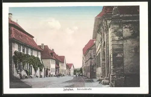 AK Iphofen, Bahnhofstrasse mit Kind