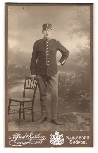 Fotografie Alfred Sjöberg, Karlsborg, Portrait schwedischer Soldat in Uniform