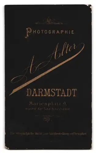 Fotografie A. Alter, Darmstadt, Marienplatz 9, Portrait Soldat in Uniform mit Säbel und Portepee