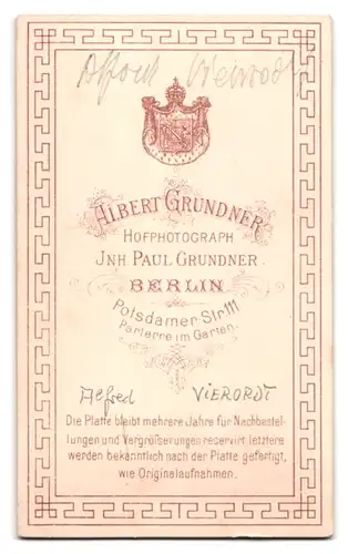 Fotografie Albert Grundner, Berlin, Potsdamer-Str. 111, Portrait Soldat Alfred Vierordt in Uniform