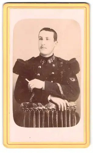 Fotografie Fotograf und Ort unbekannt, Portrait Soldat in Uniform Rgt. 82 mit Posthorn am Ärmel