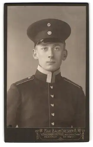 Fotografie Max Baum, Dresden, Königsbrückerstr. 62, Portrait Einjährig-Freiwilliger Uffz. in Uniform
