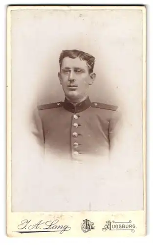Fotografie I. A. Lang, Augsburg, Morellstr. 27, Portrait Soldat in Uniform Rgt. 3