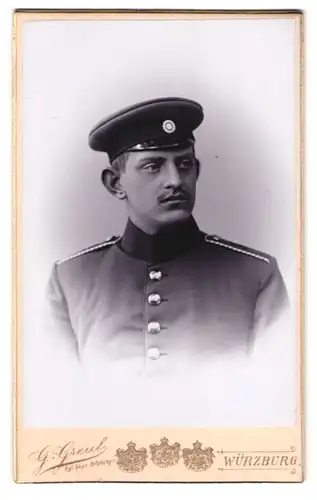 Fotografie G. Greul, Würzburg, Paradeplatz 2, Portrait Einjährig-Freiwilliger Ludwig Fuchs in Uniform