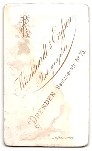 Fotografie Klinkhardt & Eyssen, Dresden, Bautznerstr. 75, Portrait Mädchen im Sonntagskleid mit Kragenbrosche