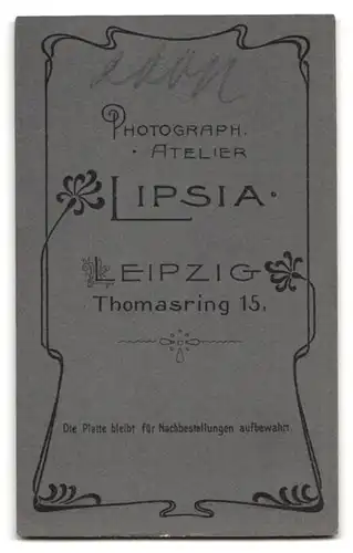 Fotografie Atelier Lipsia, Leipzig, Thomasring 15, hübsche junge Dame freundlich lächelnd