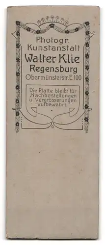 Fotografie Walter Klie, Regensburg, Obermünsterstrasse 100, Braut im weissen Hochzeitskleid