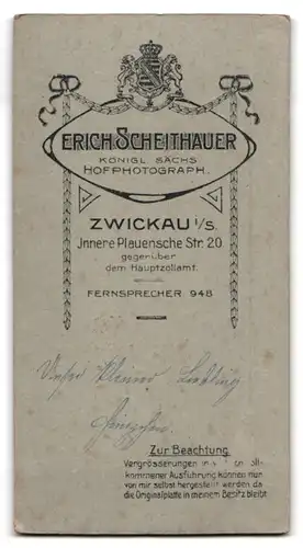 Fotografie Erich Scheithauer, Zwickau, Innere Plauensche Str. 20, Baby im weissen Kleidchen