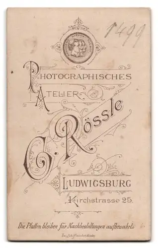 Fotografie G. Rössle, Ludwigsburg, Kirchstr. 25, Herr mit Spazierstock & Hut