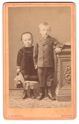 Fotografie Ernst Schroeter, Meissen, Obergasse 597, Portrait Kinderpaar in hübscher Kleidung