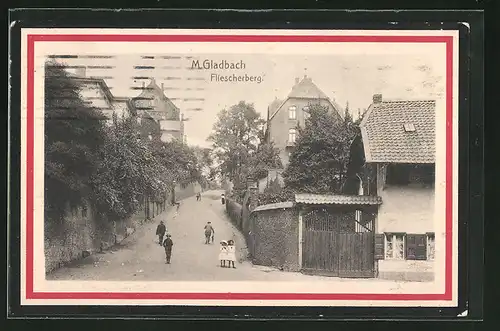 AK M. Gladbach, Fliescherberg mit Passanten